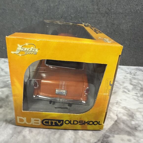 Jada Toys Dub City Old Skool (ORANGE) 1955 Chevy Bel Air 1:24 Diecast NEW - Picture 4 of 8